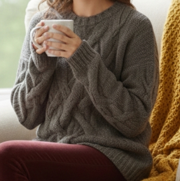 Theory Sweaters - Theory gray wool blend cable knit crewneck Cozy  pullover sweater size small